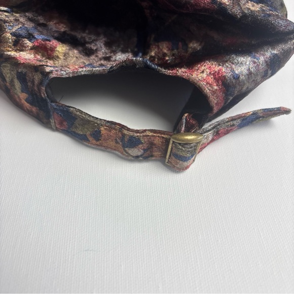 Lucky Brand Floral Velvet Women’s Cap Adjustable Navy Blue Burgundy Feminine - Picture 5 of 5